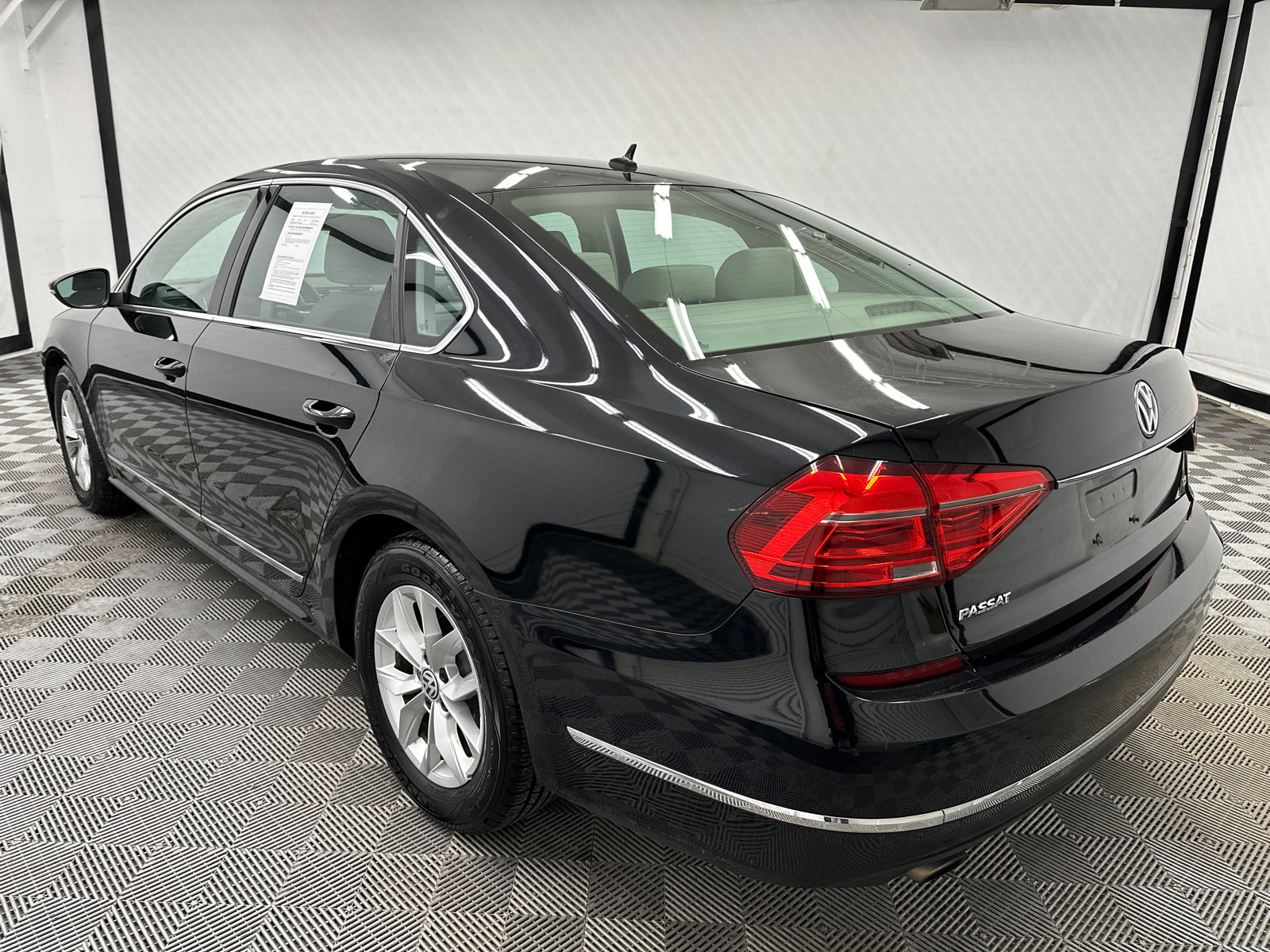 2016 Volkswagen Passat 1.8T S 3