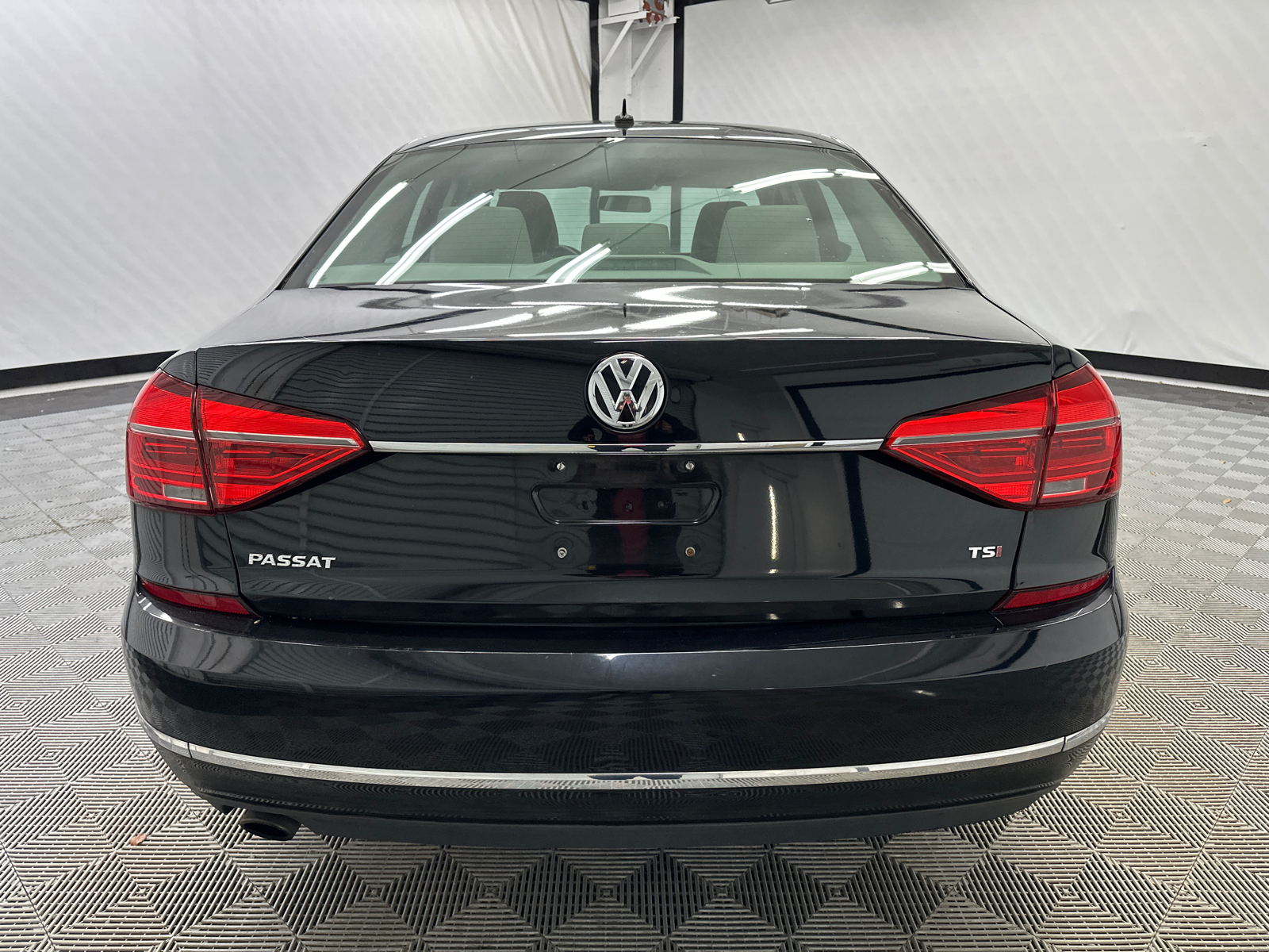 2016 Volkswagen Passat 1.8T S 4