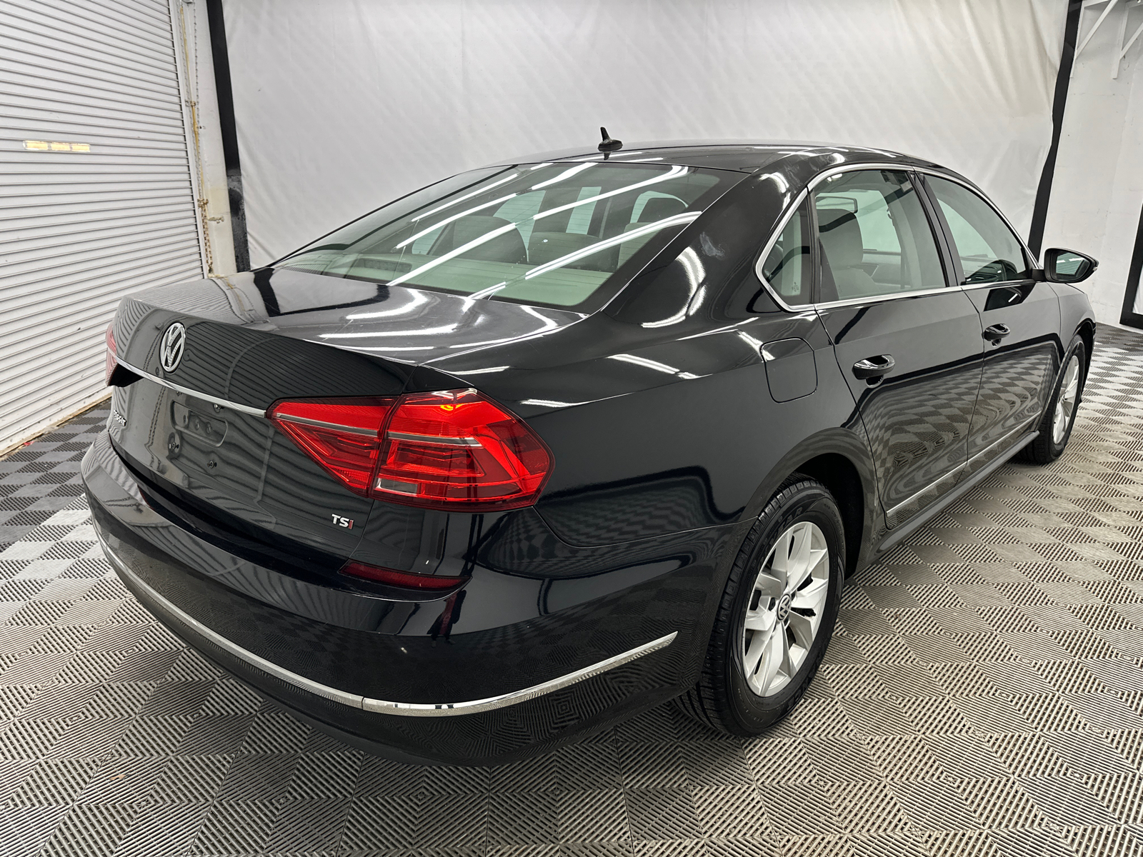 2016 Volkswagen Passat 1.8T S 5