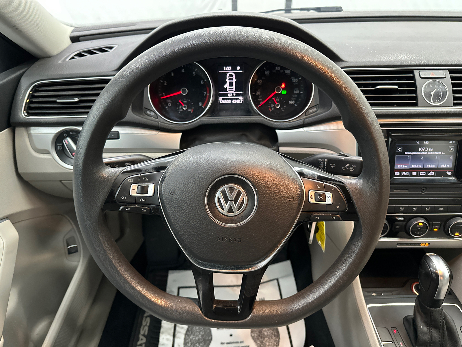 2016 Volkswagen Passat 1.8T S 22