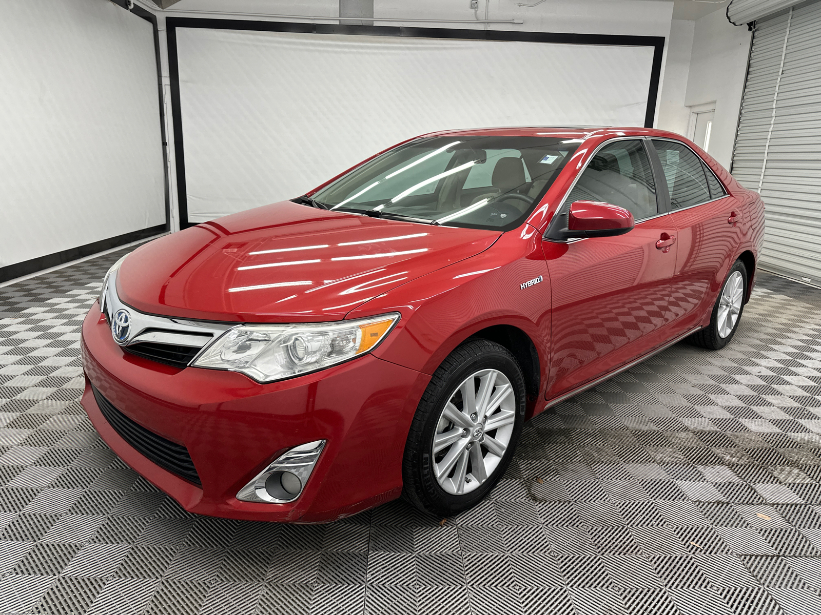 2012 Toyota Camry Hybrid XLE 1