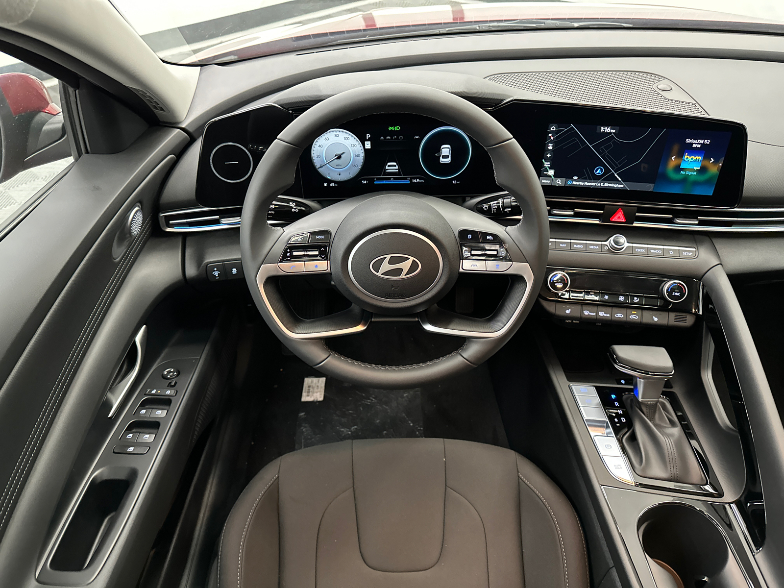 2025 Hyundai Elantra SEL 23