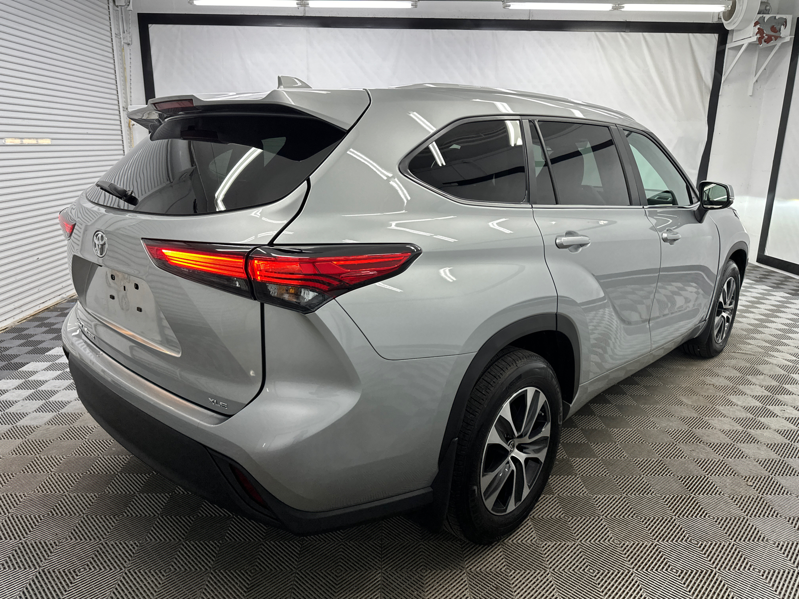 2023 Toyota Highlander XLE 5