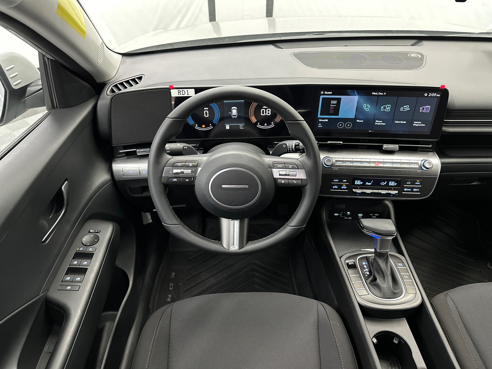 2025 Hyundai Kona SEL 24