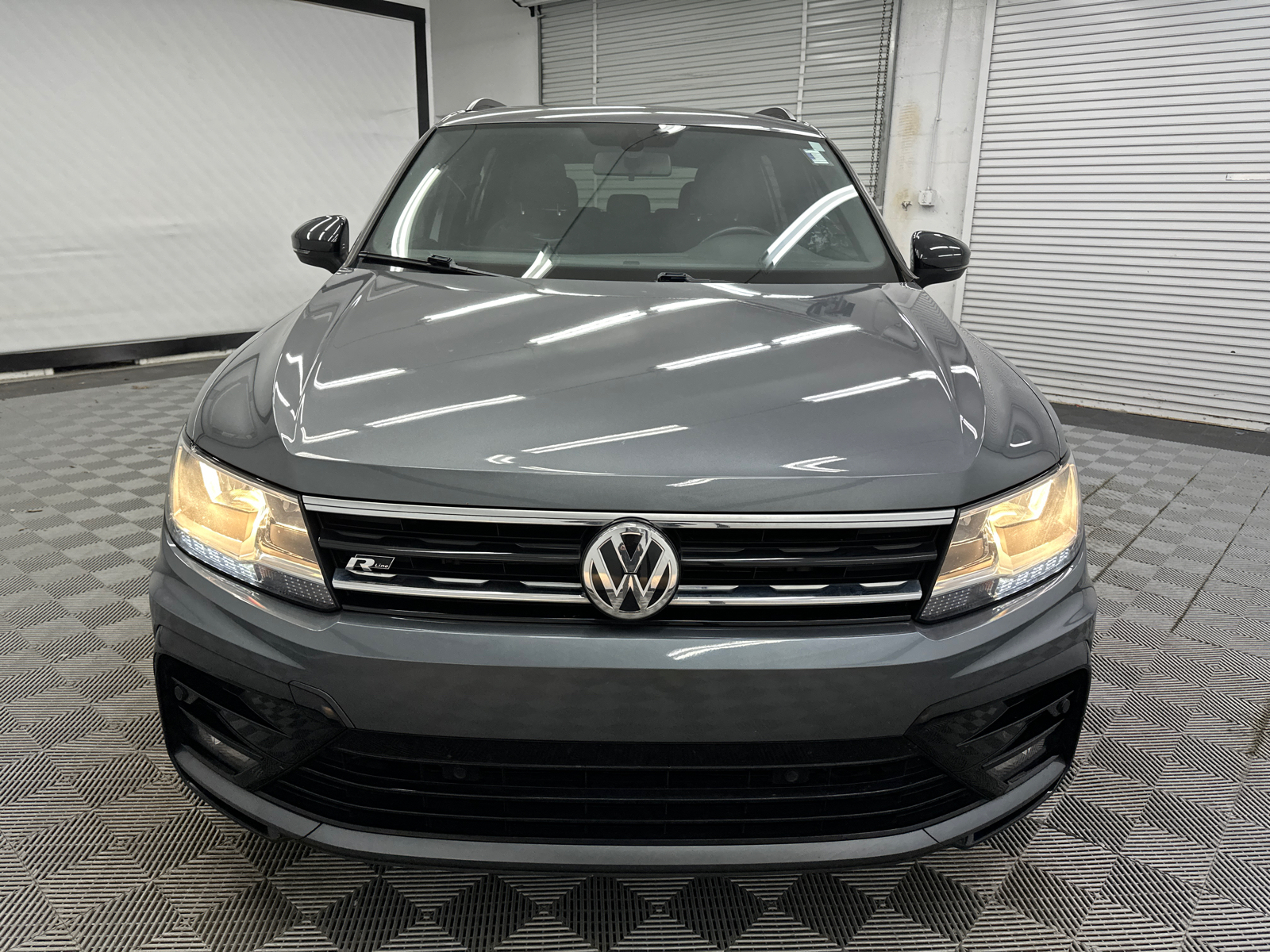 2020 Volkswagen Tiguan 2.0T SE R-Line Black 8