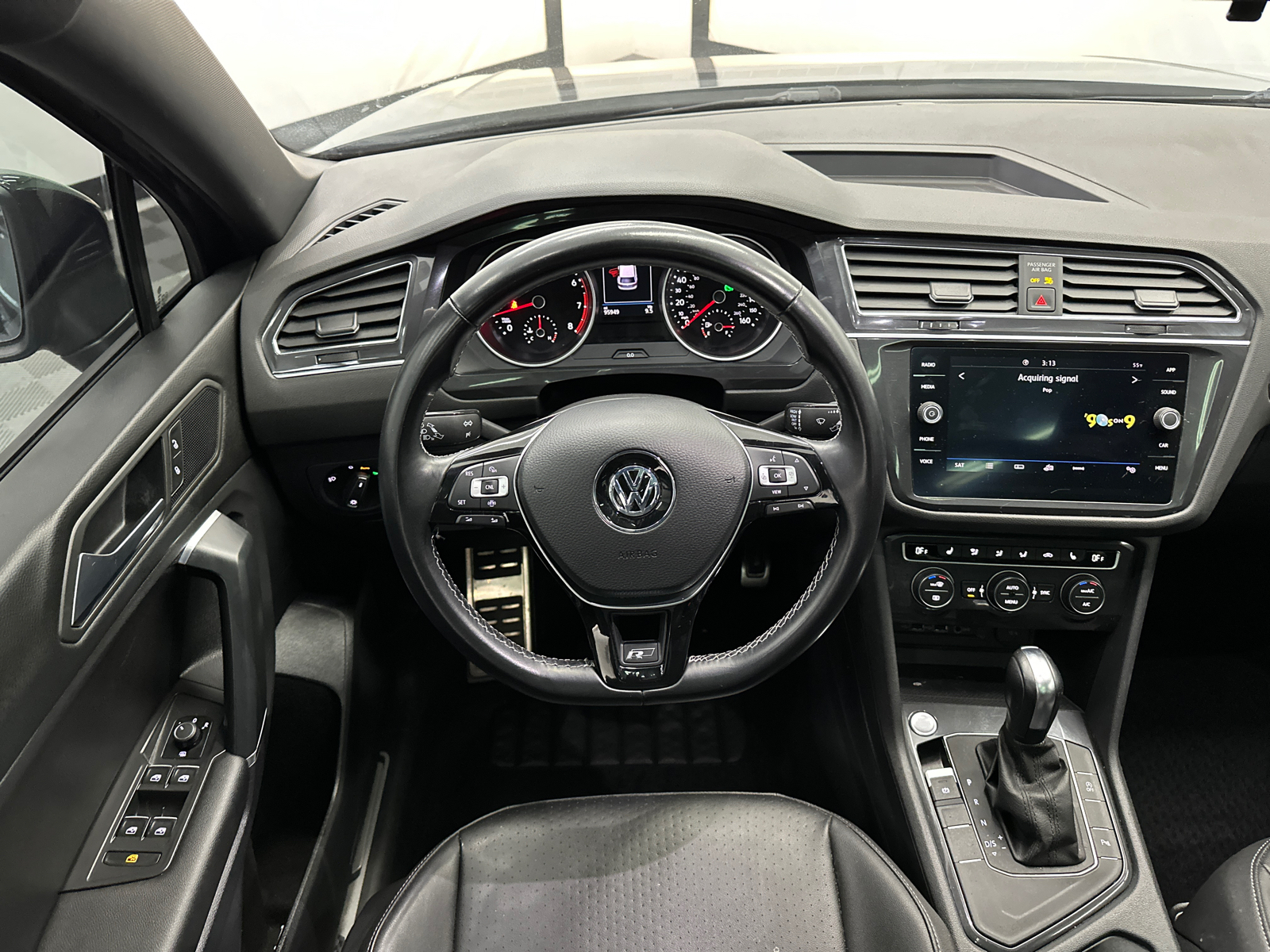 2020 Volkswagen Tiguan 2.0T SE R-Line Black 25