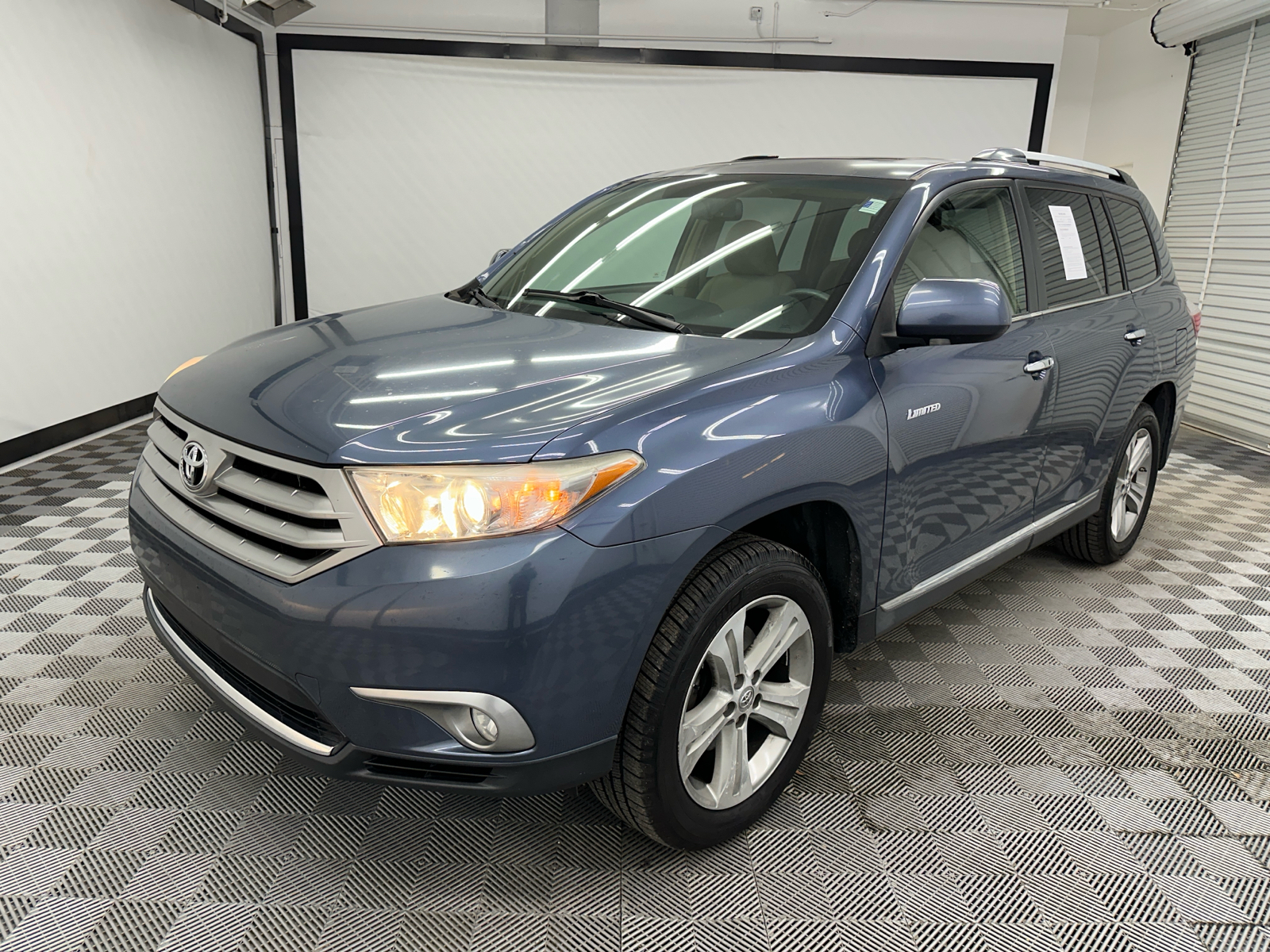 2012 Toyota Highlander Limited 1