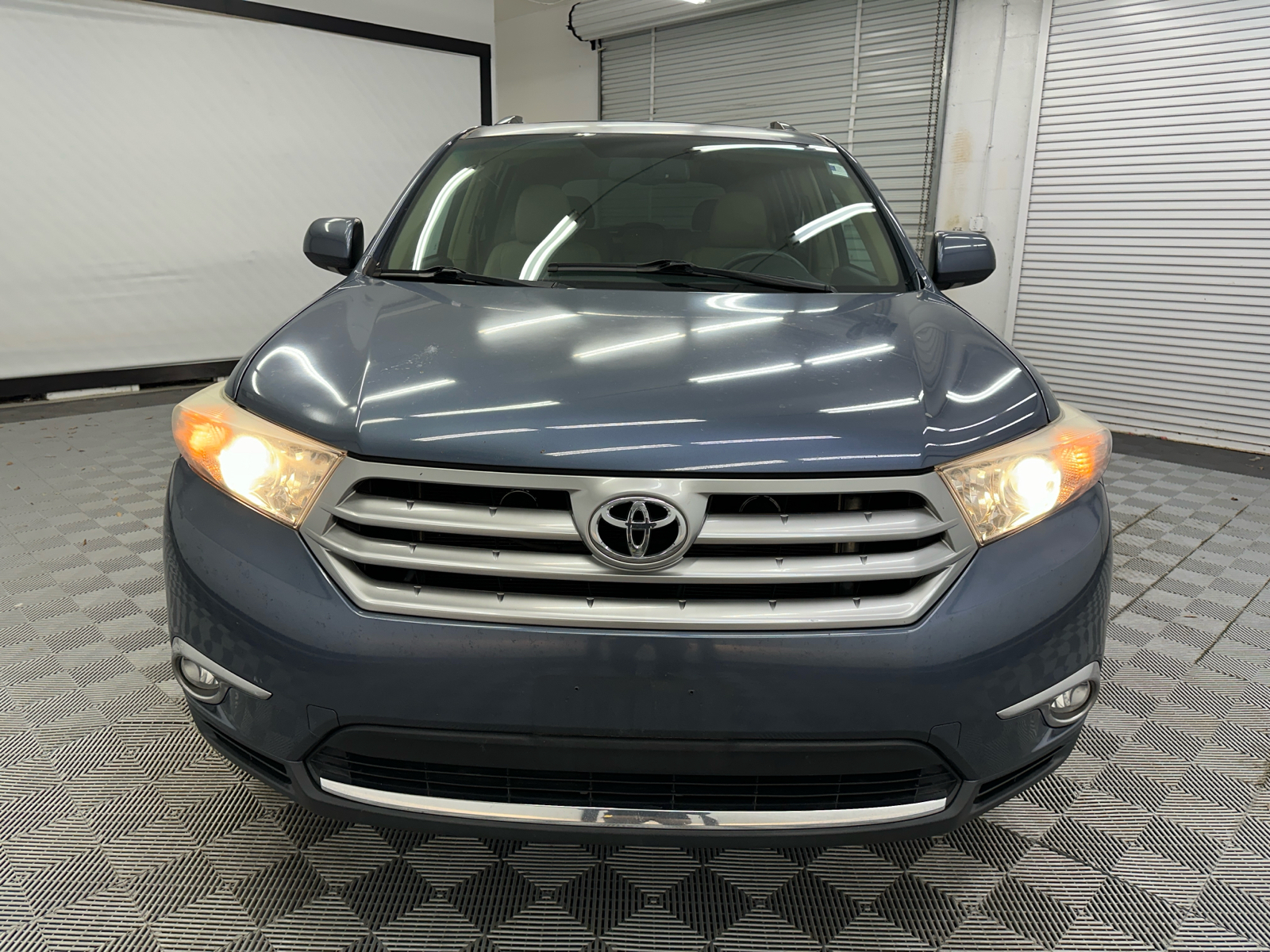 2012 Toyota Highlander Limited 8