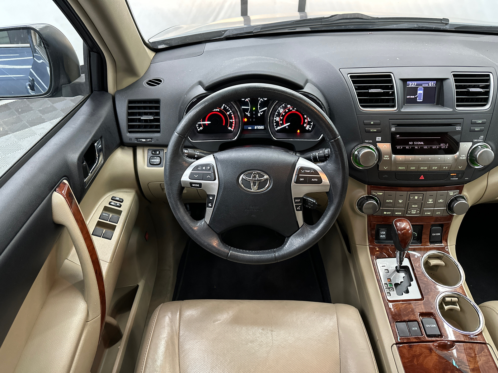 2012 Toyota Highlander Limited 26