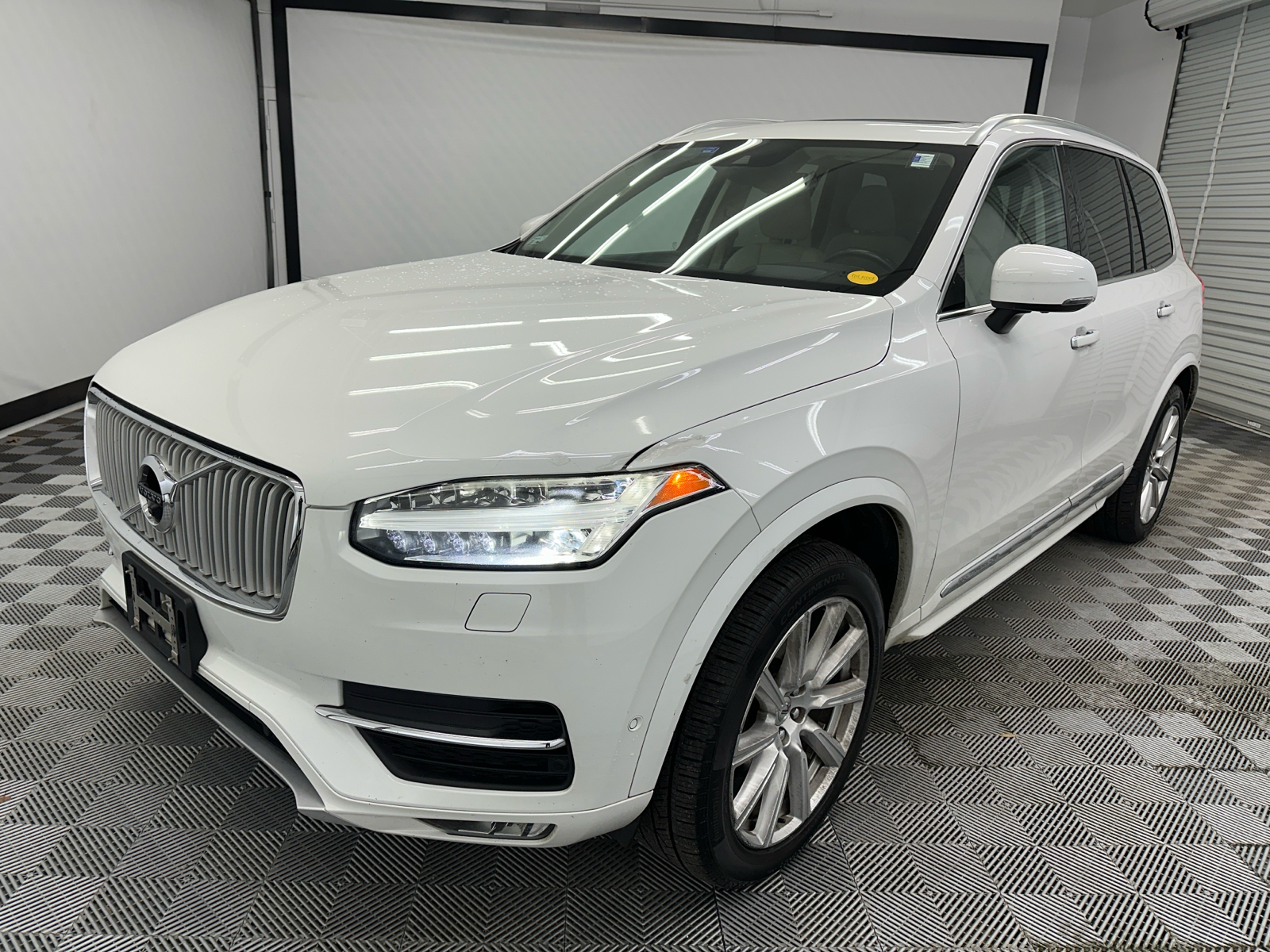 2017 Volvo XC90 T6 Inscription 1