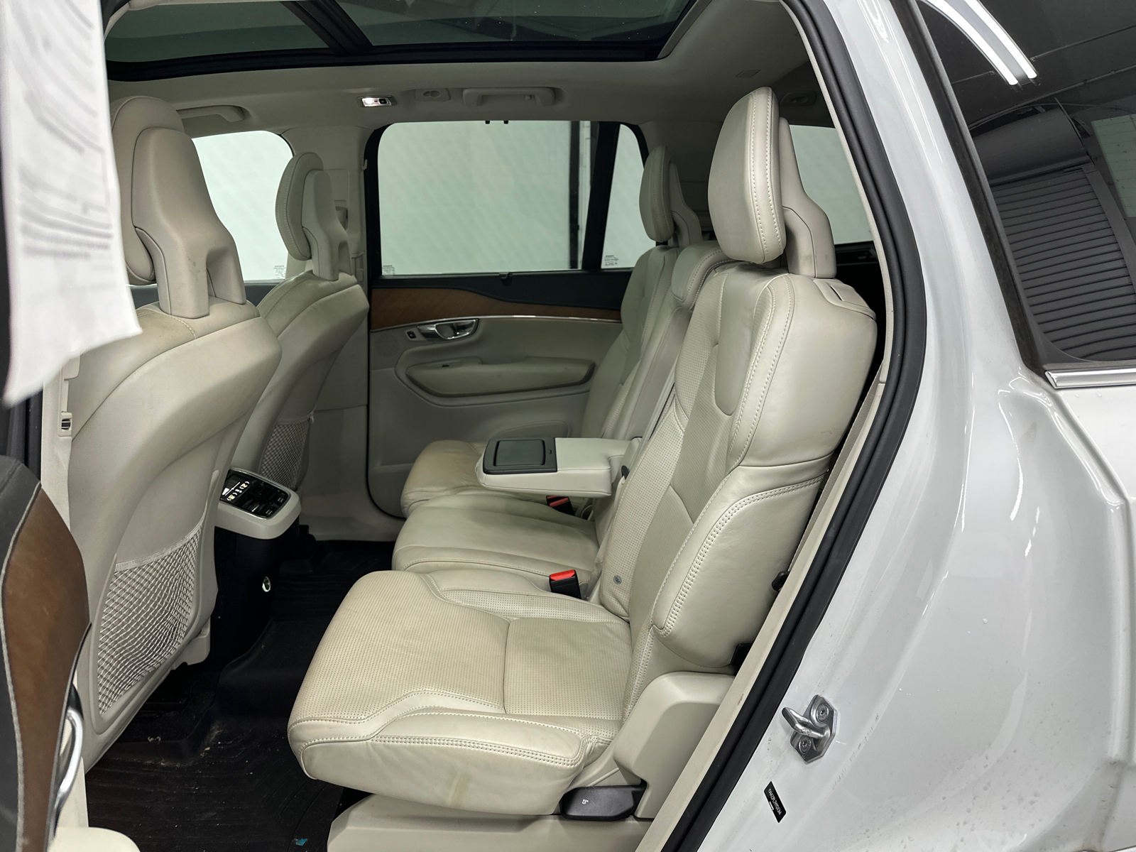 2017 Volvo XC90 T6 Inscription 24