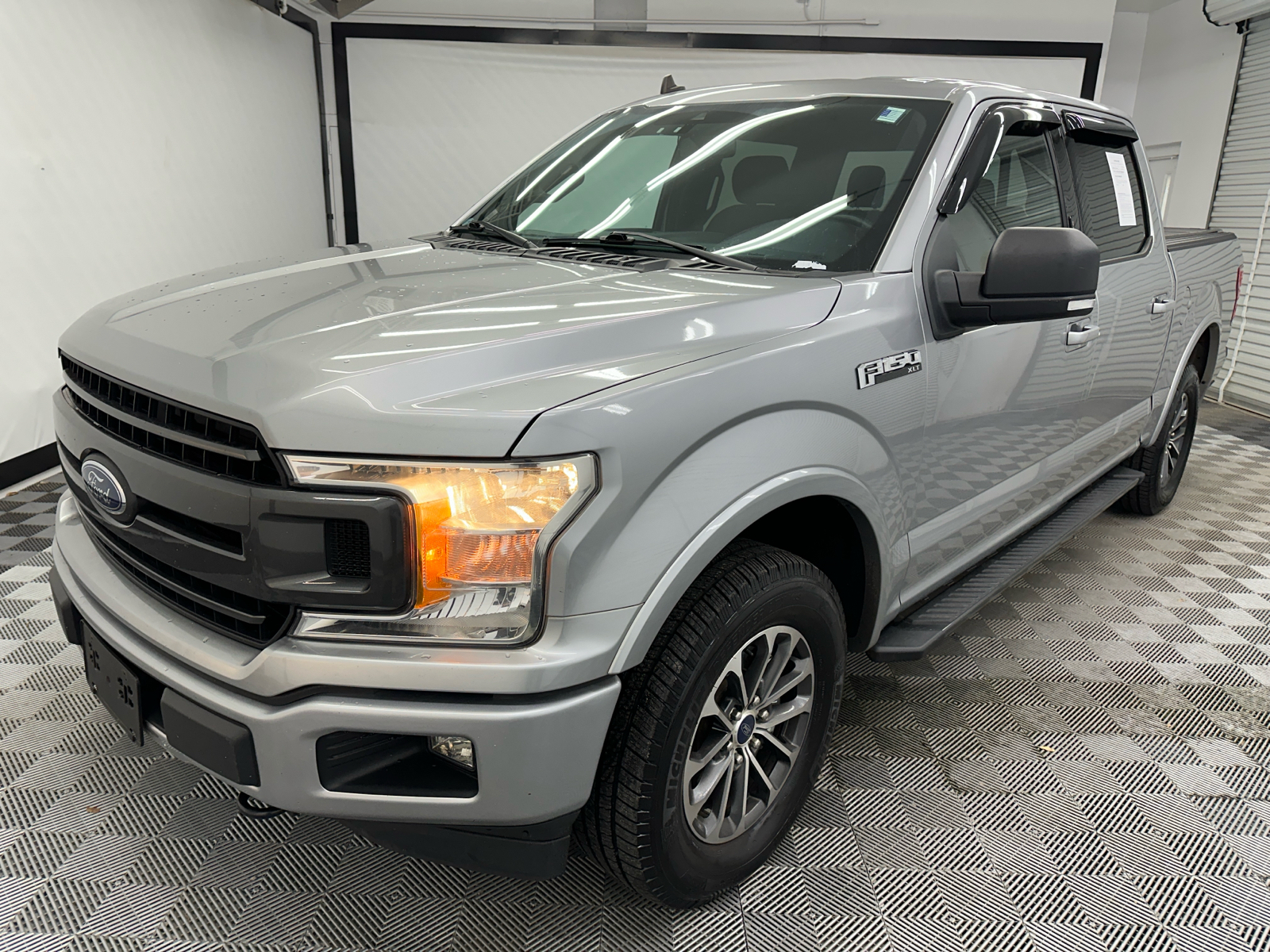 2020 Ford F-150 XLT 1