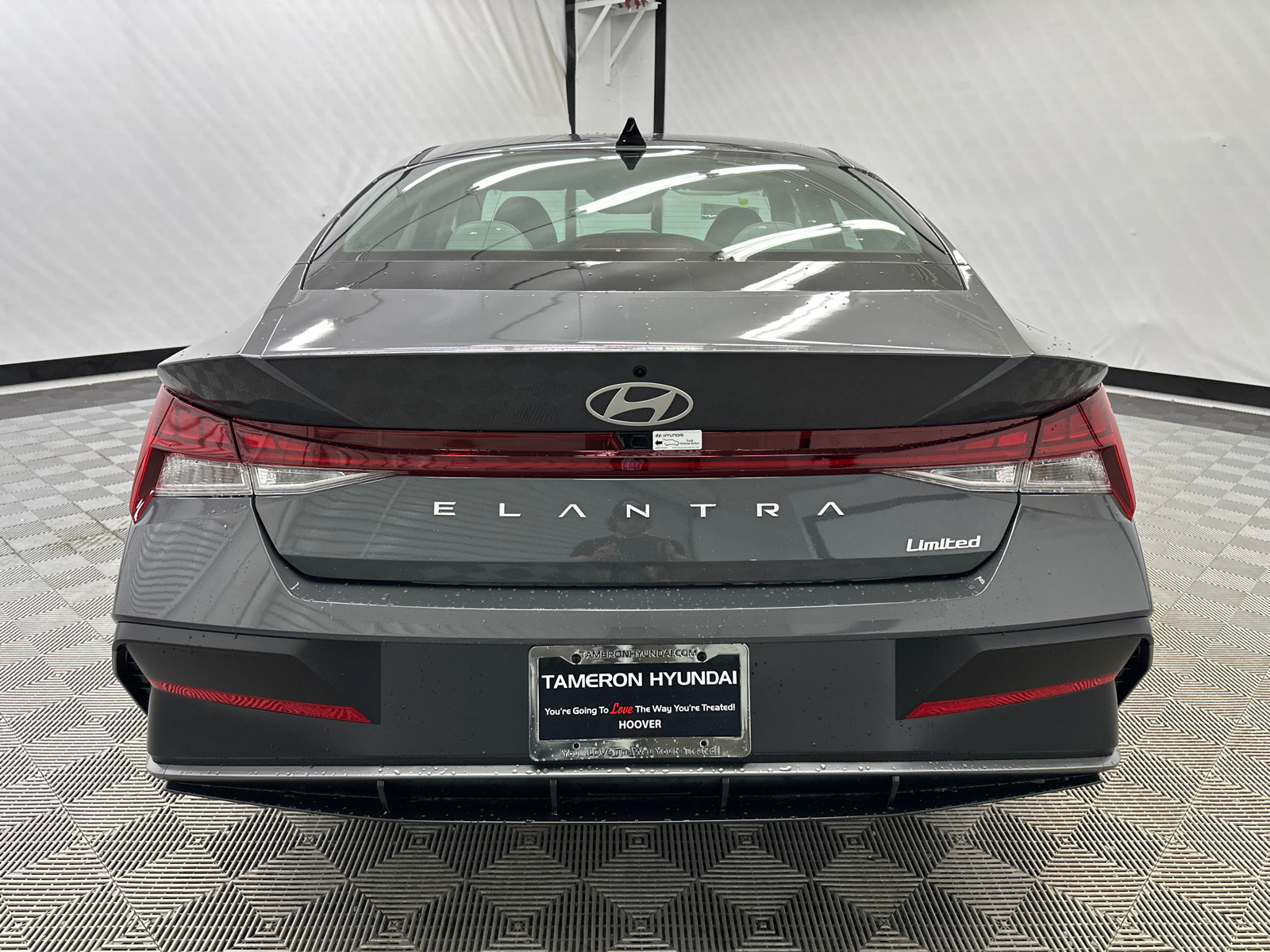 2025 Hyundai Elantra Limited 4