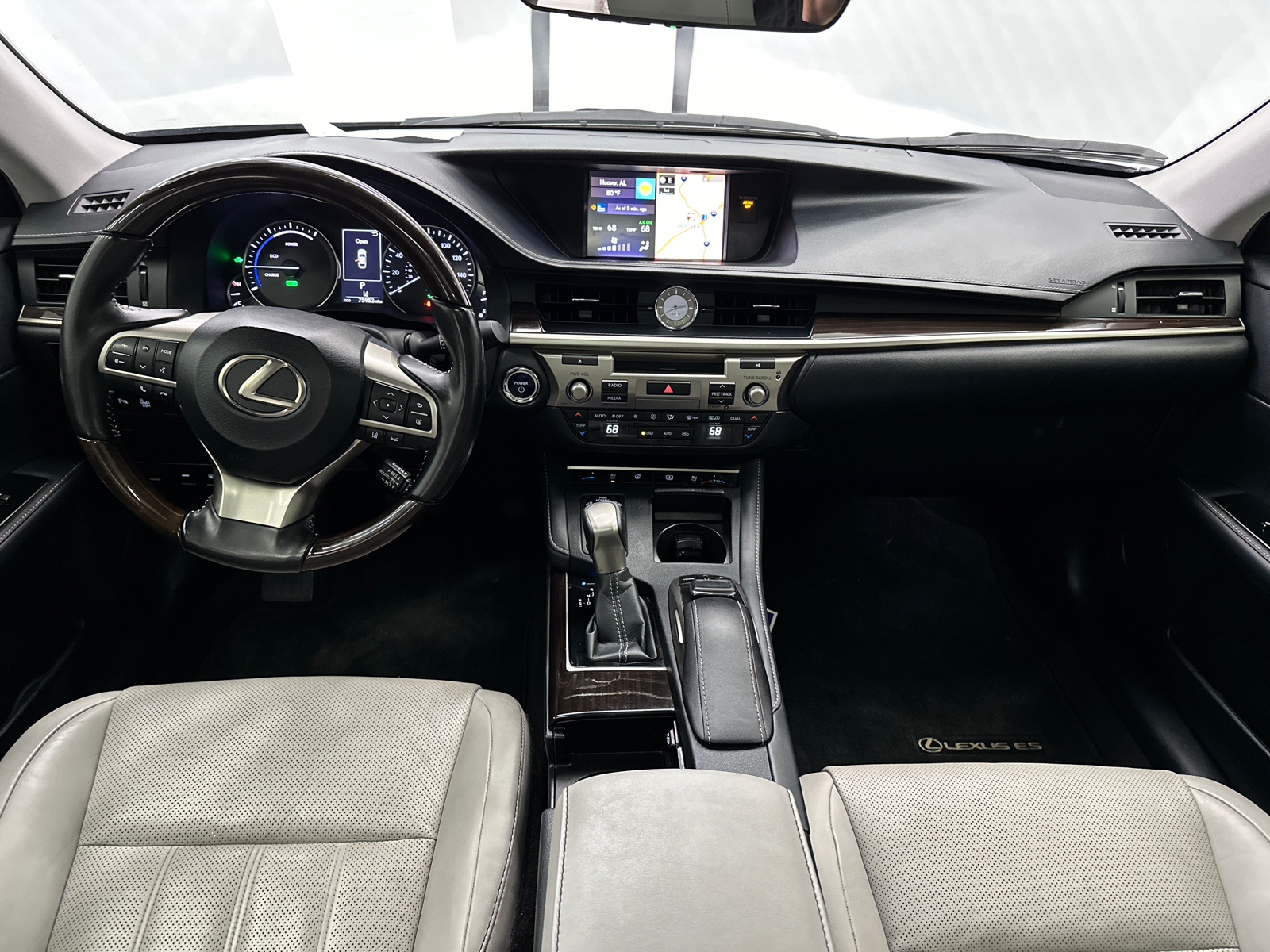 2018 Lexus ES 300h 23