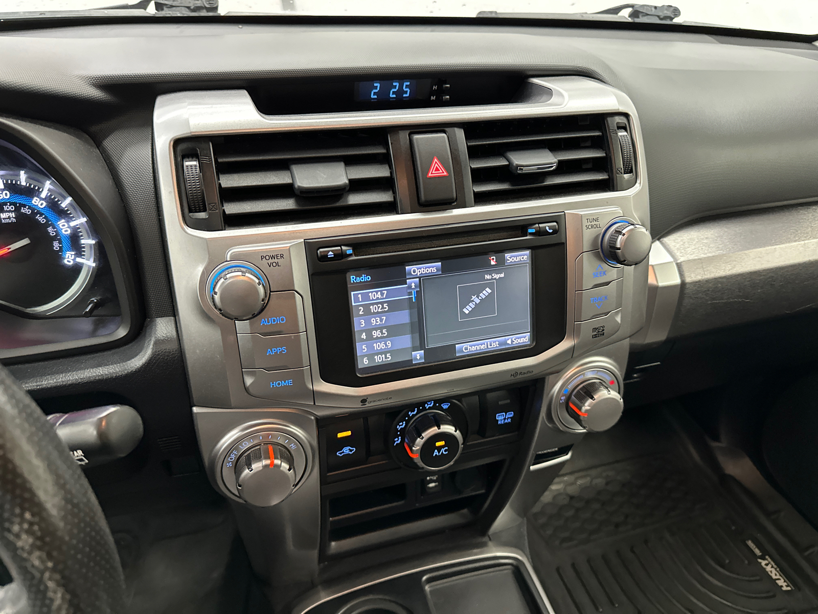 2014 Toyota 4Runner SR5 Premium 30