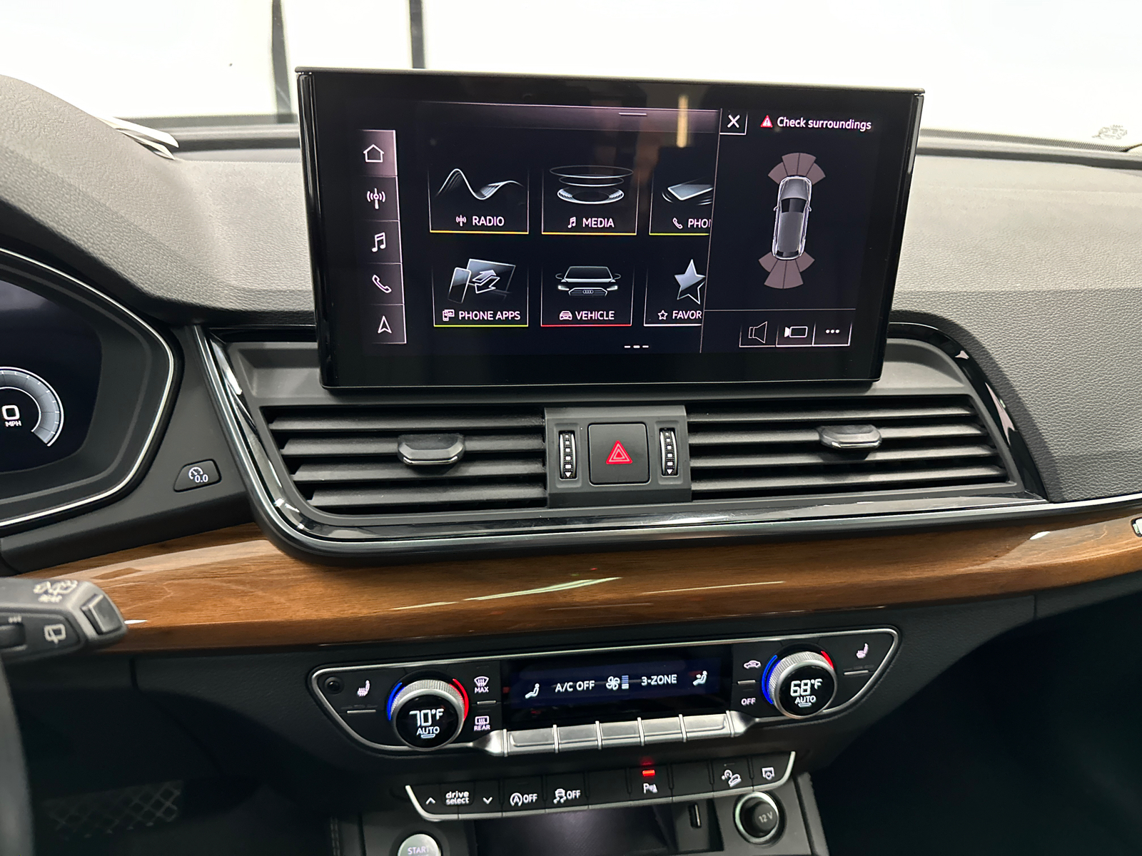 2022 Audi Q5 45 S line Premium Plus 32