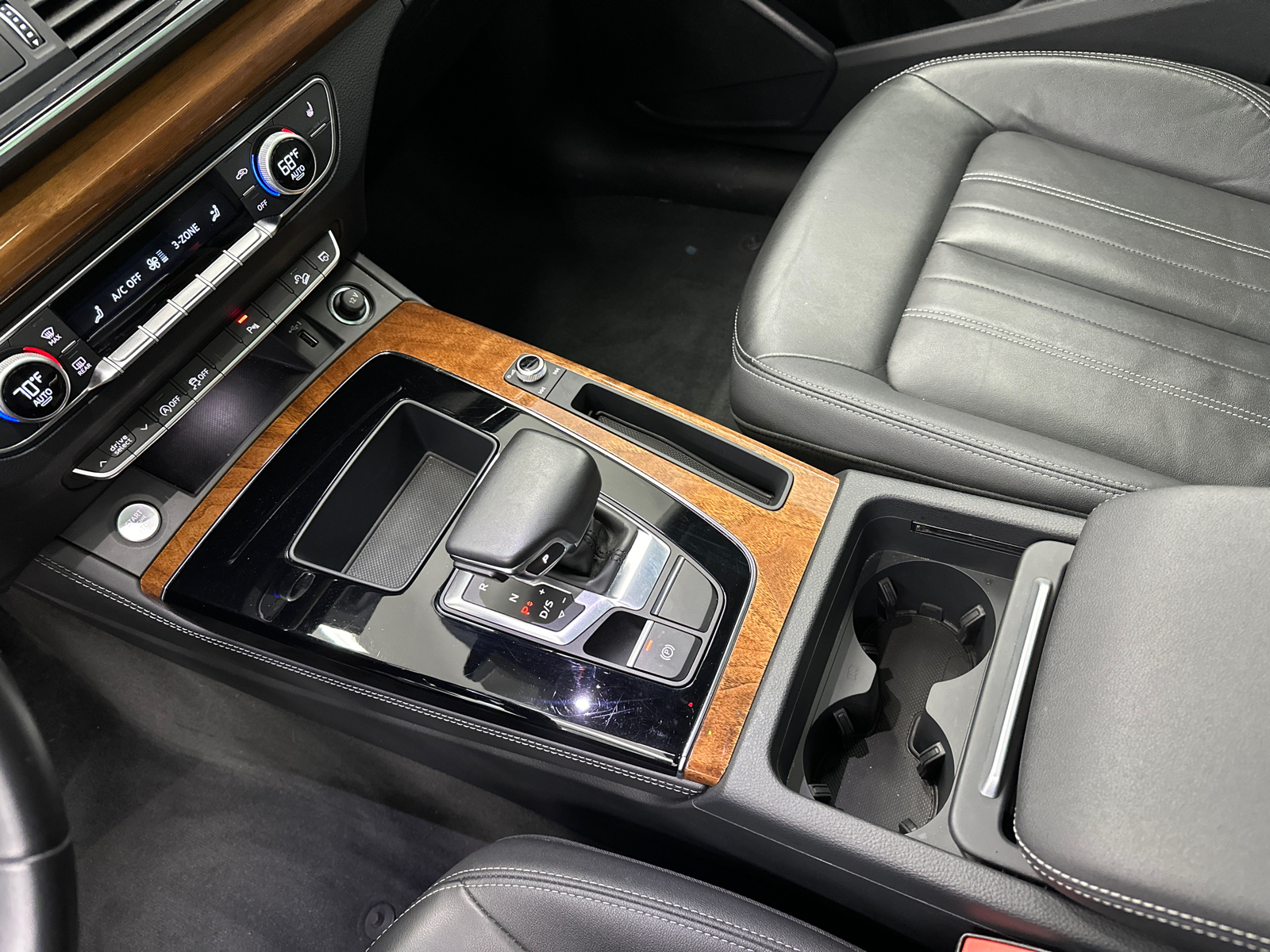 2022 Audi Q5 45 S line Premium Plus 34