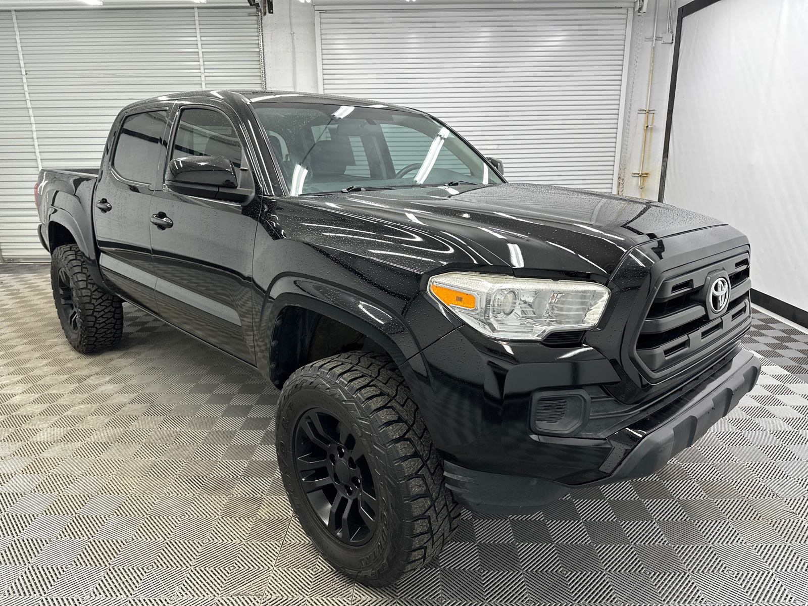 2017 Toyota Tacoma SR 7