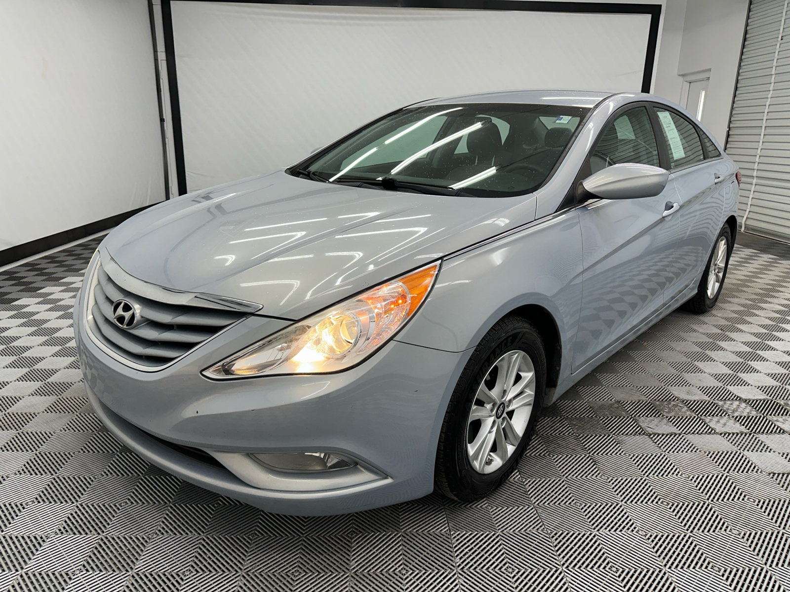 2013 Hyundai Sonata GLS 1