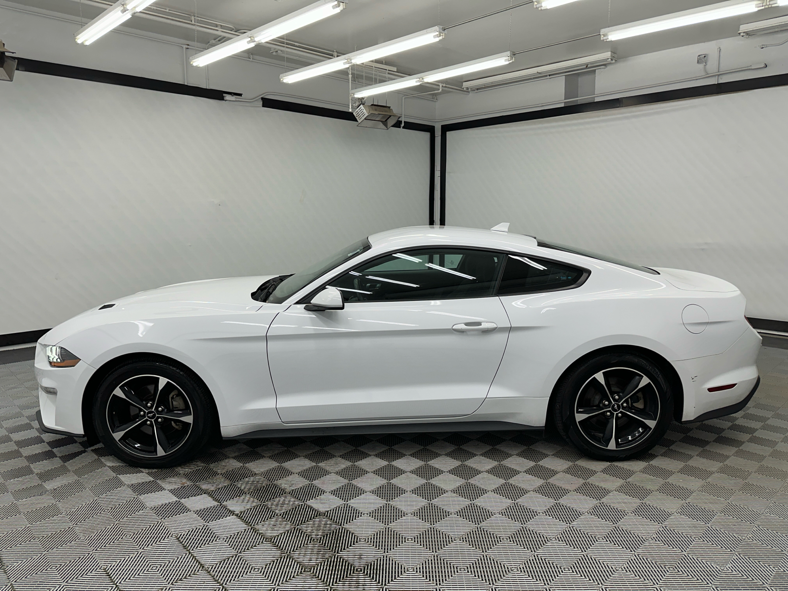 2021 Ford Mustang EcoBoost 2