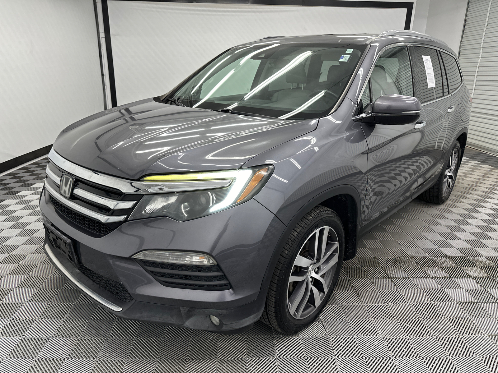 2016 Honda Pilot Touring 1