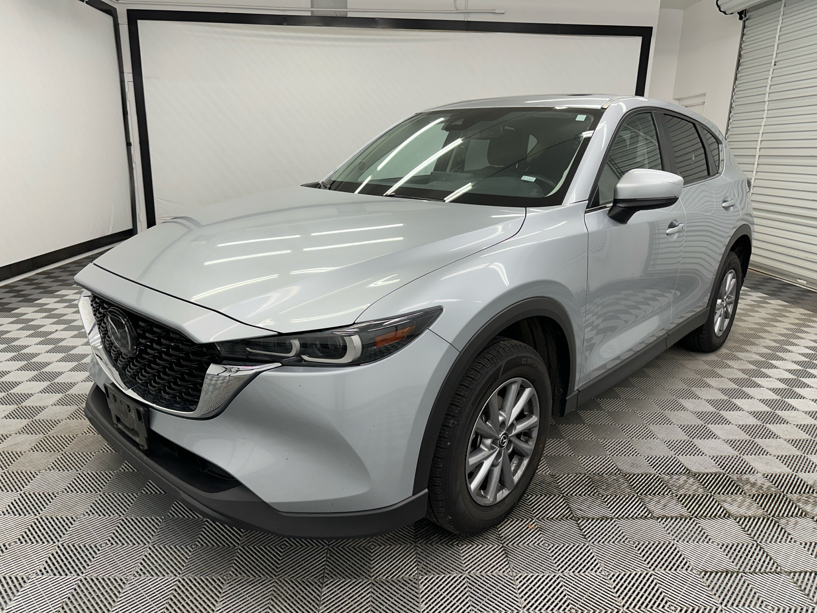 2023 Mazda CX-5 2.5 S Preferred Package 1