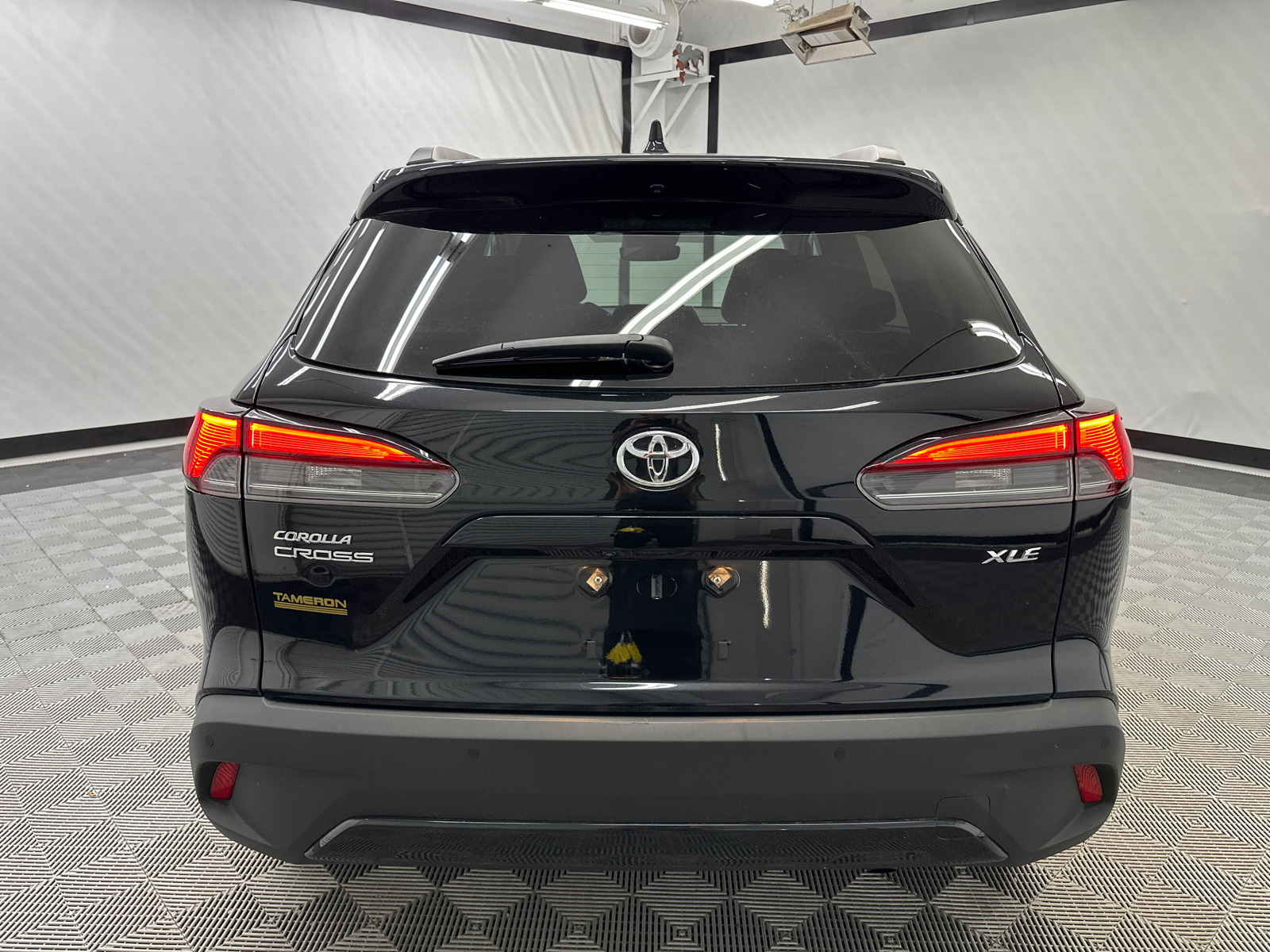 2023 Toyota Corolla Cross XLE 4