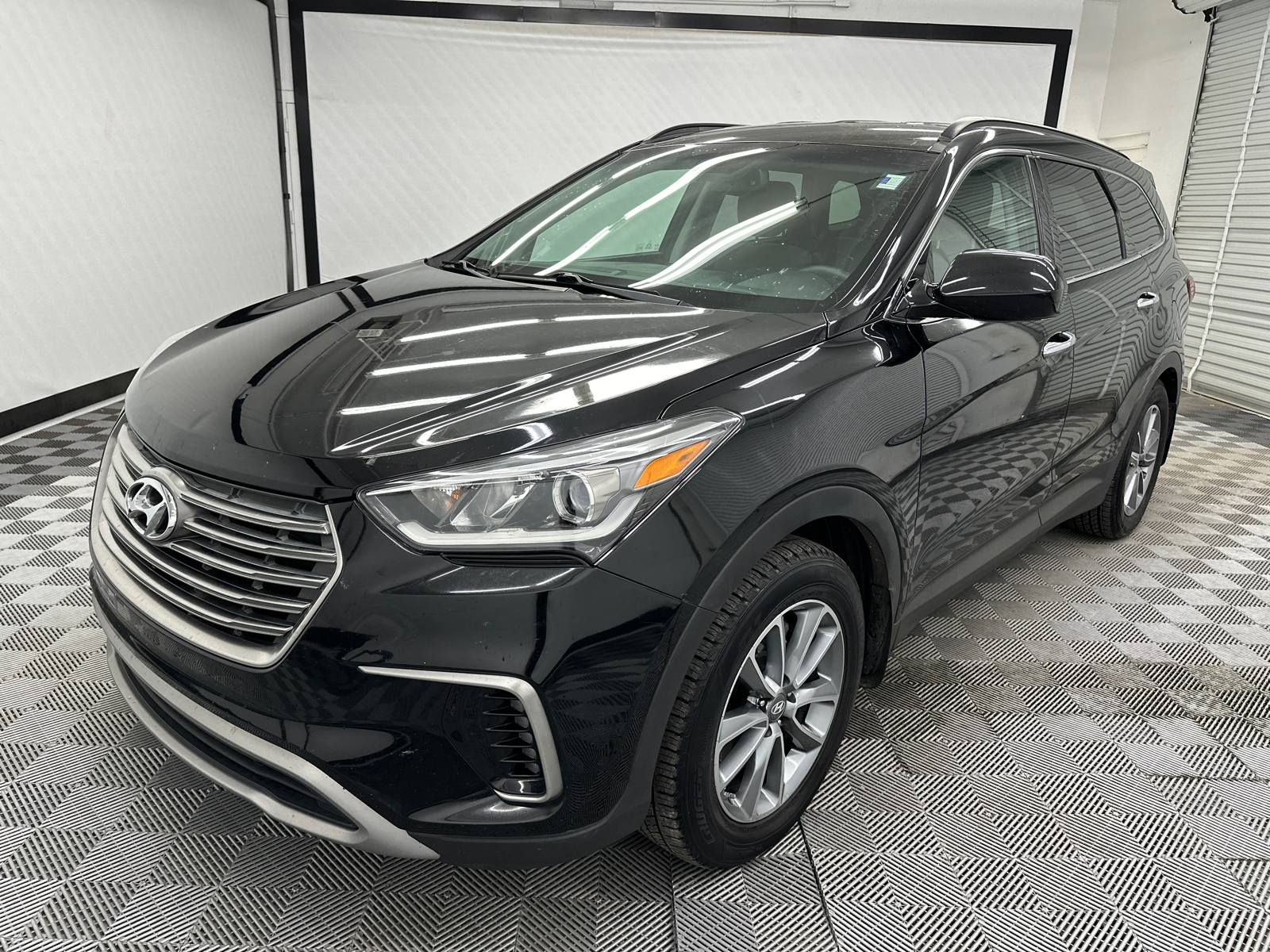 2018 Hyundai Santa Fe SE 1