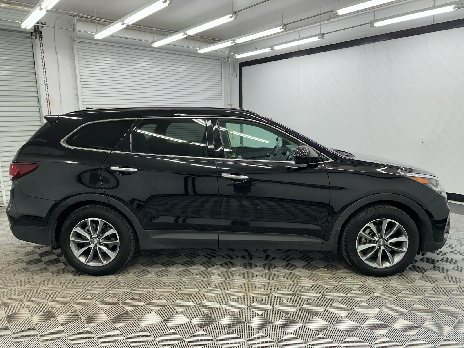 2018 Hyundai Santa Fe SE 6