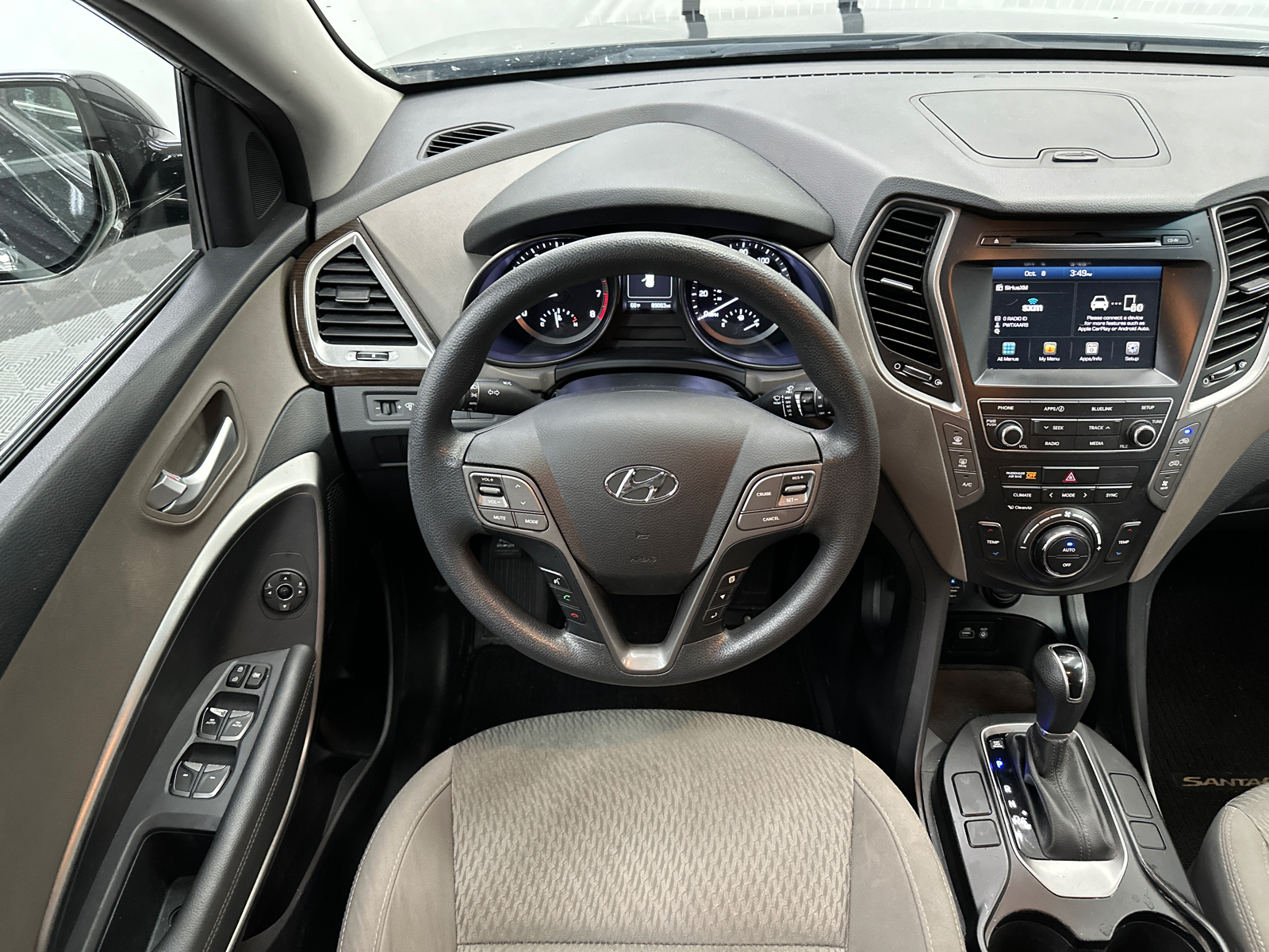 2018 Hyundai Santa Fe SE 23