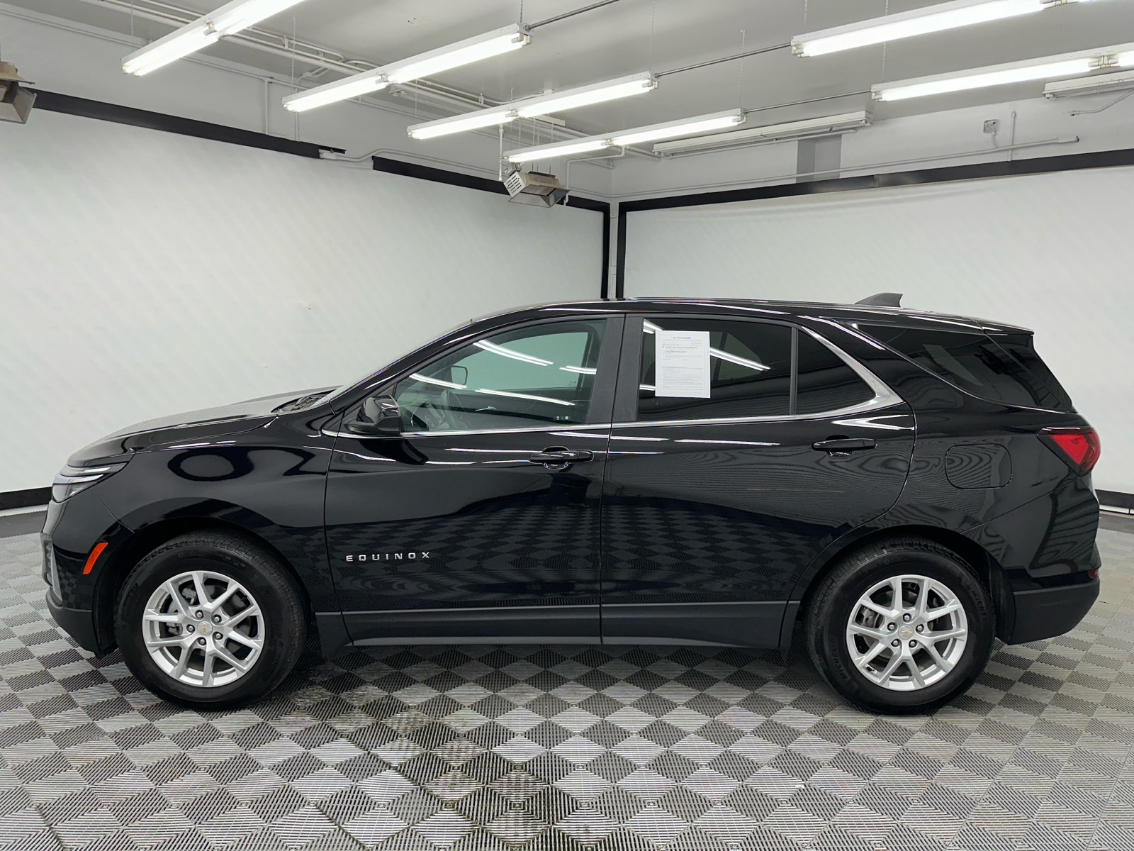 2023 Chevrolet Equinox LT 2