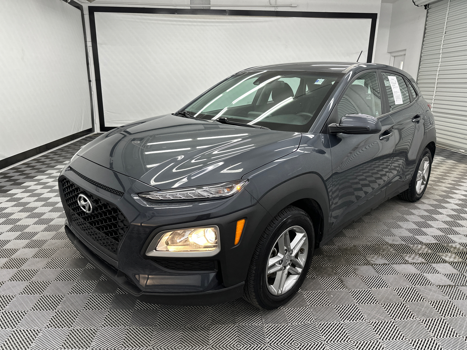 2021 Hyundai Kona SE 1