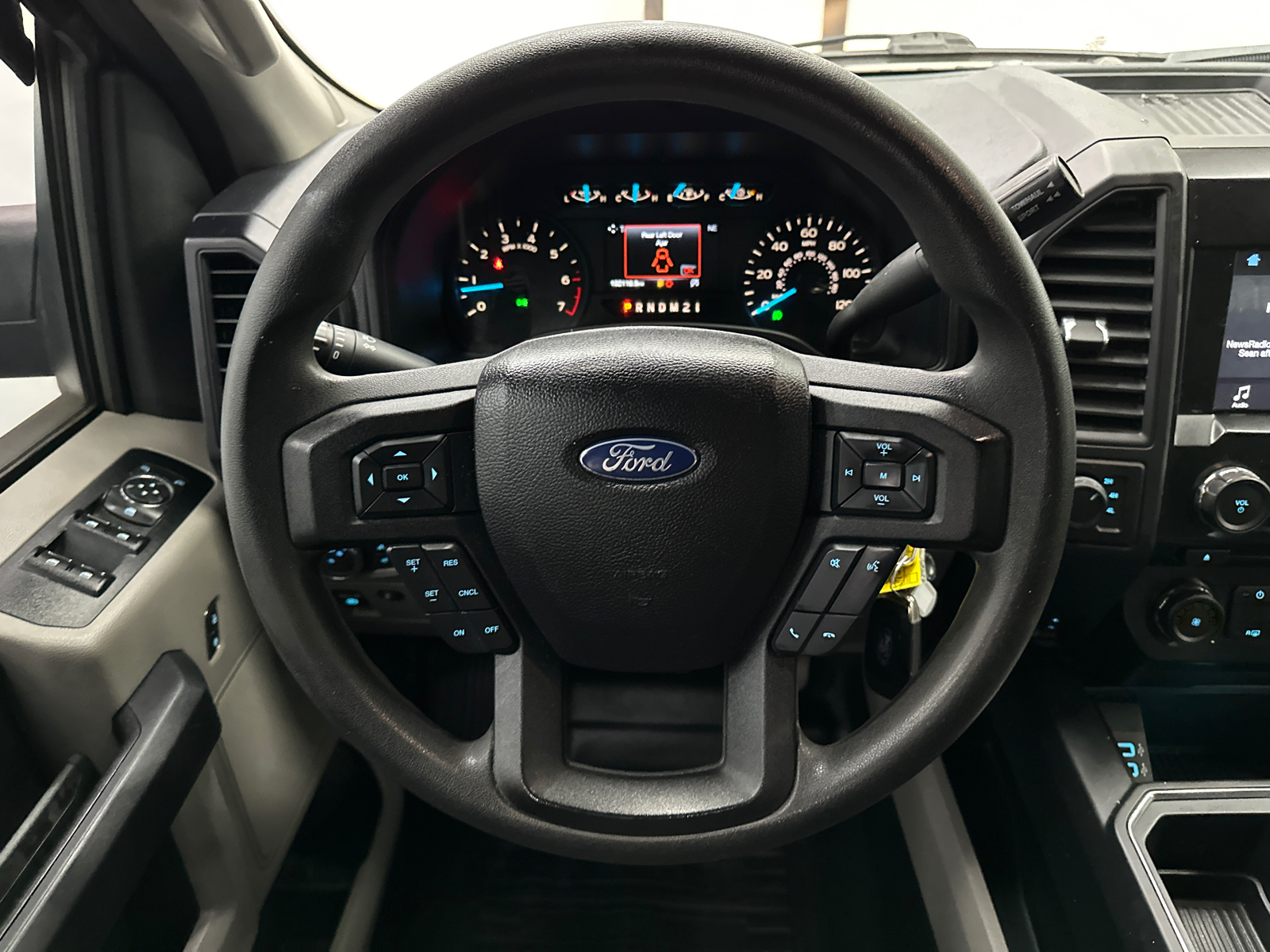 2017 Ford F-150 XL 24