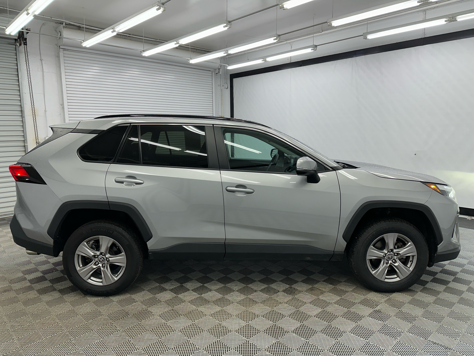 2022 Toyota RAV4 XLE 6