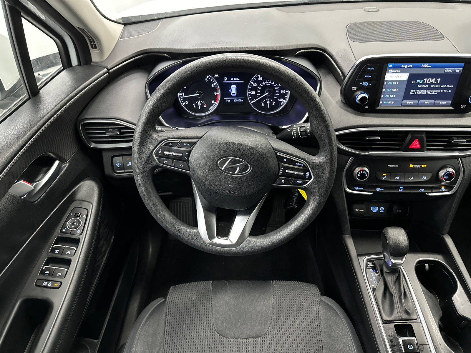 2019 Hyundai Santa Fe SE 2.4 22