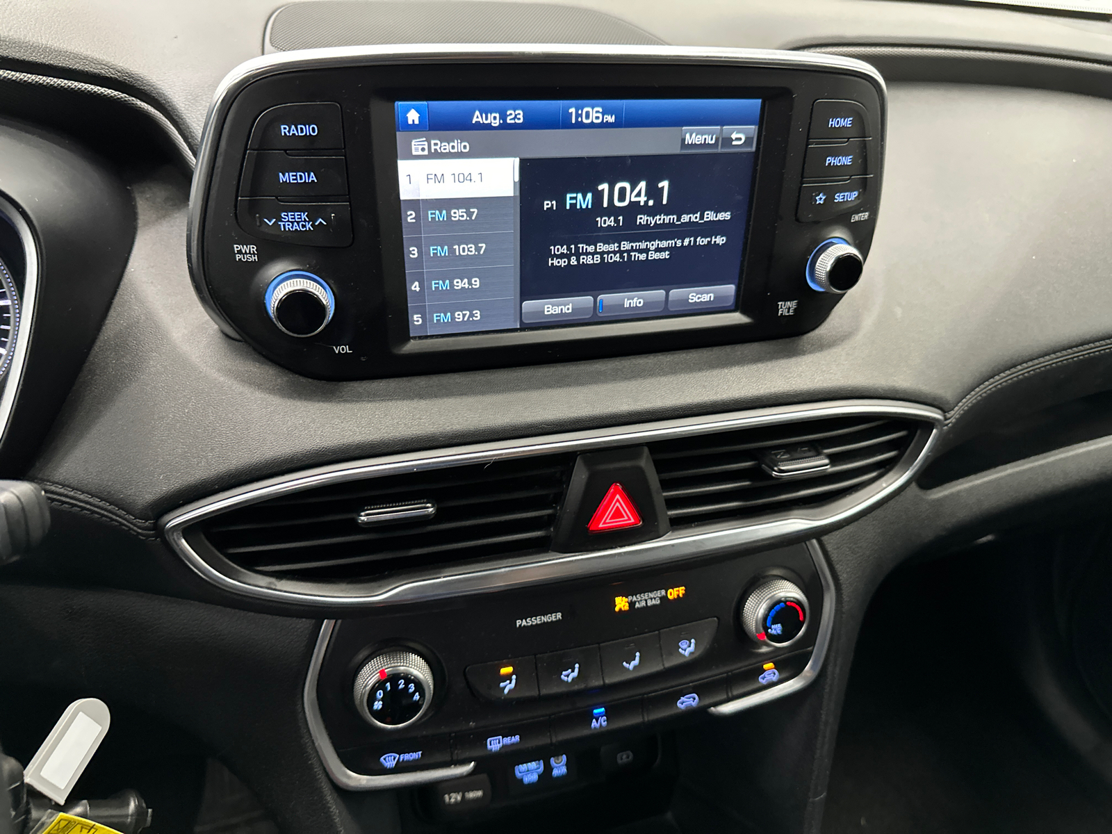 2019 Hyundai Santa Fe SE 2.4 27