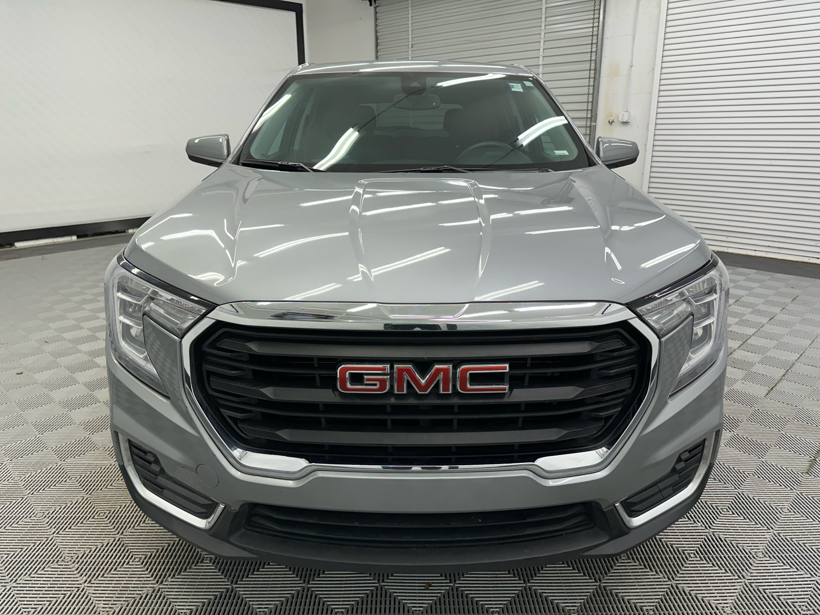 2023 GMC Terrain SLE 8