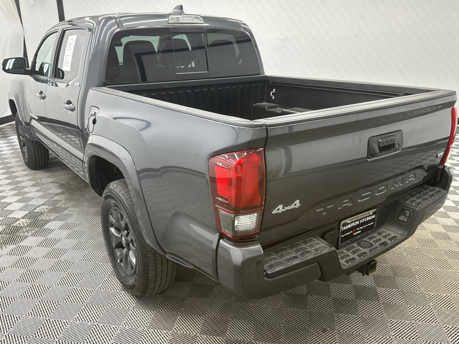 2023 Toyota Tacoma SR5 4WD 3