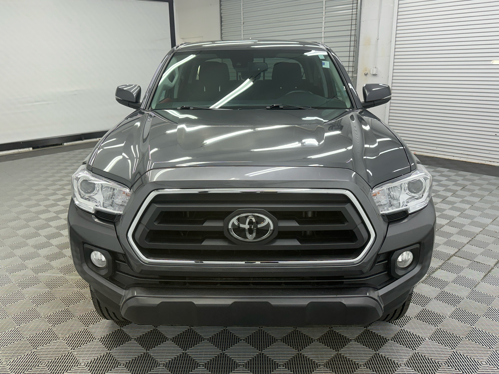 2023 Toyota Tacoma SR5 4WD 8