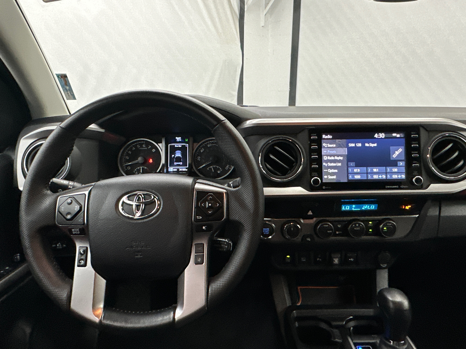 2023 Toyota Tacoma SR5 4WD 24