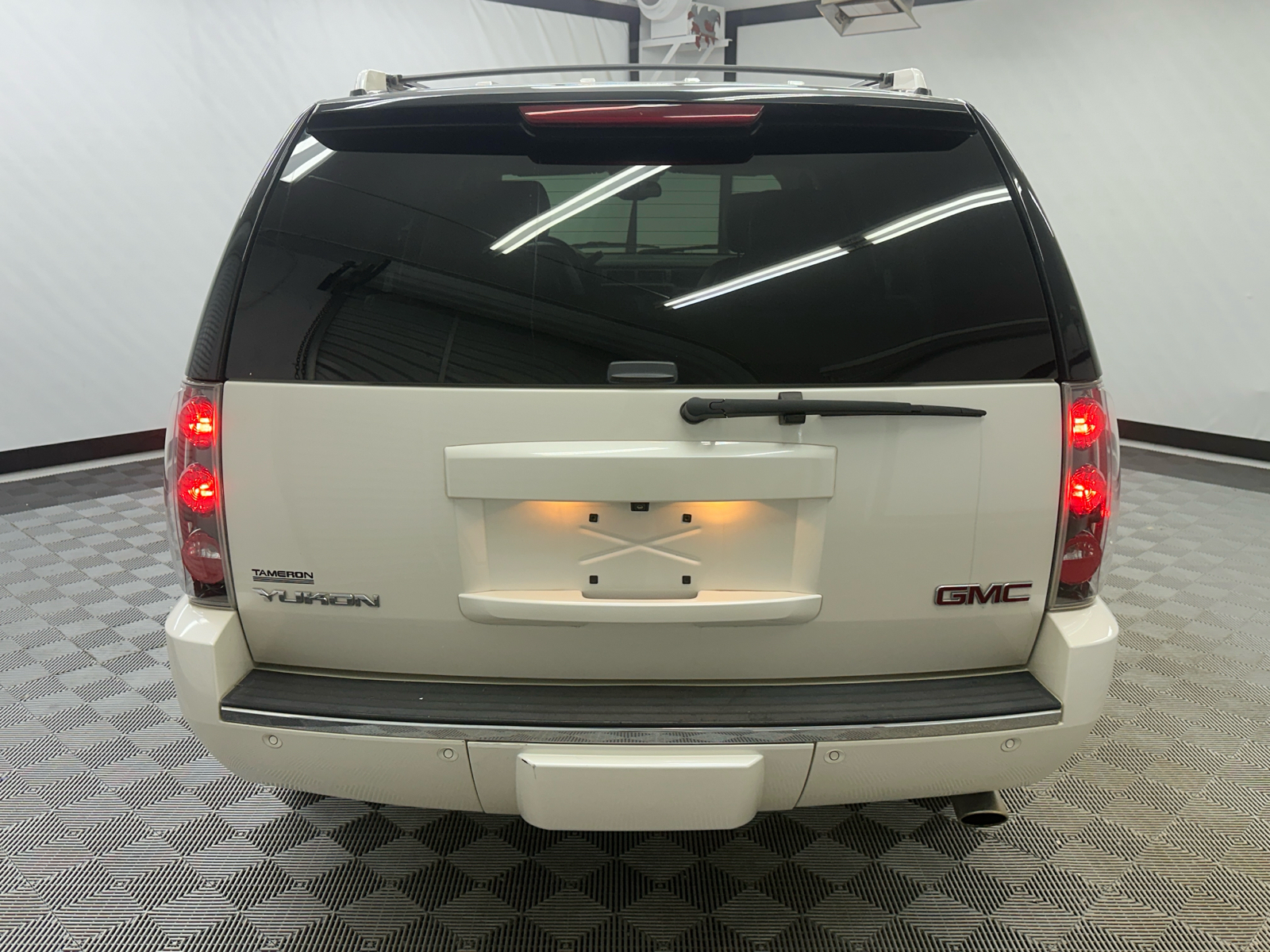 2013 GMC Yukon Denali 4