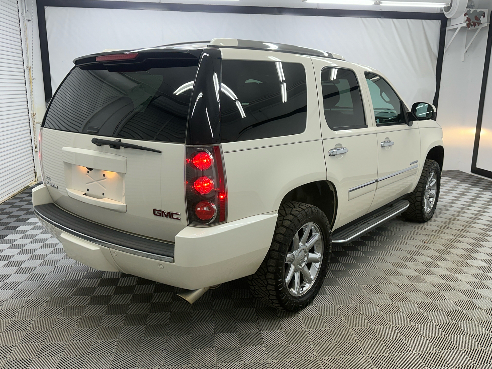 2013 GMC Yukon Denali 5