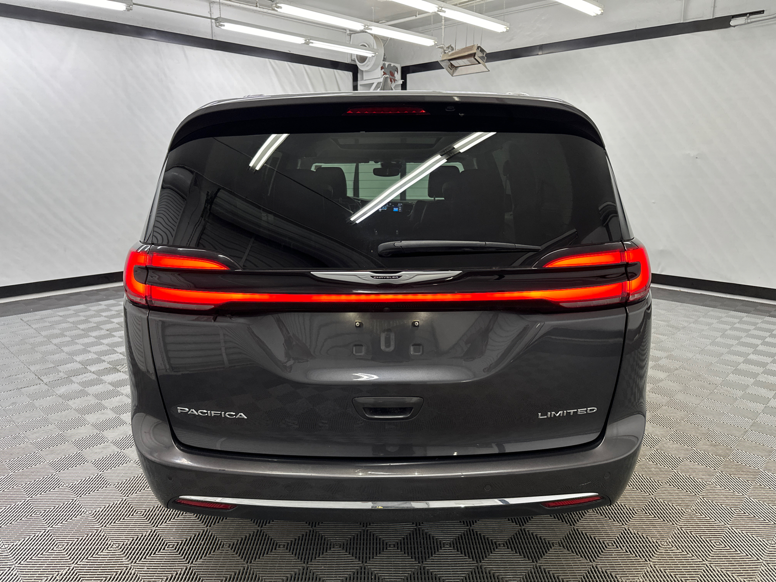 2022 Chrysler Pacifica Limited 4