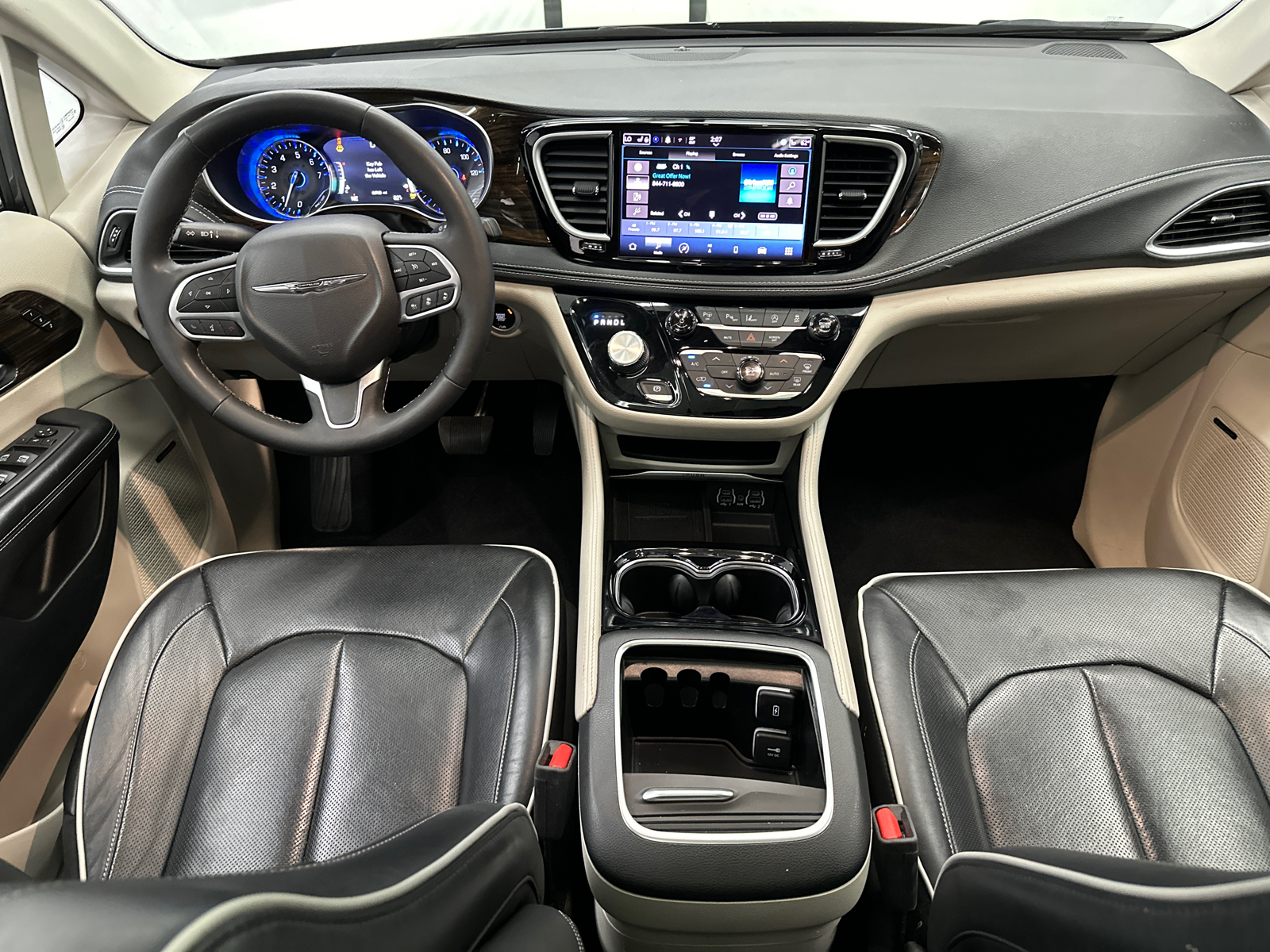 2022 Chrysler Pacifica Limited 26