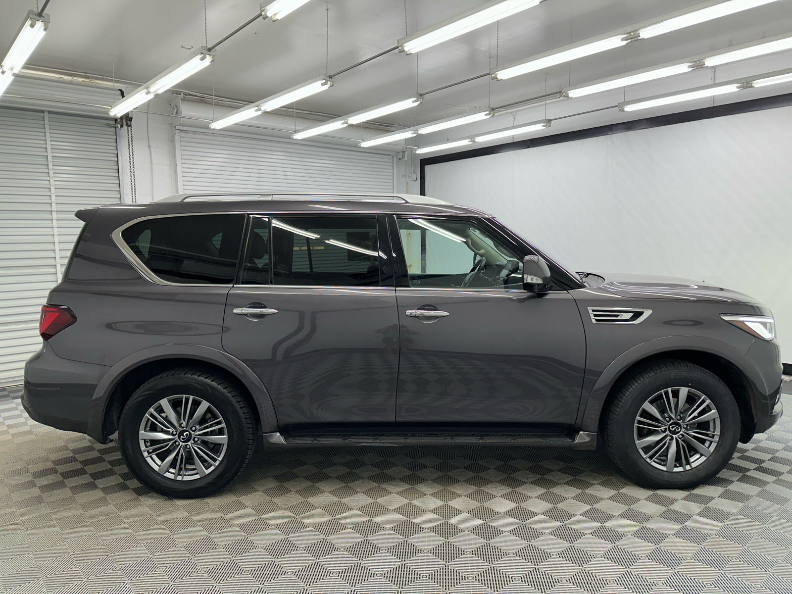 2022 INFINITI QX80 LUXE 6