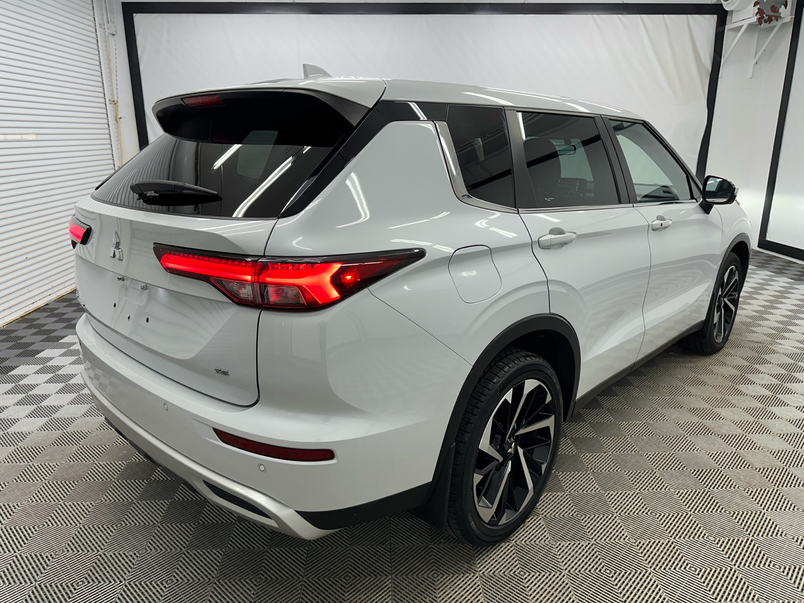 2023 Mitsubishi Outlander SE 5