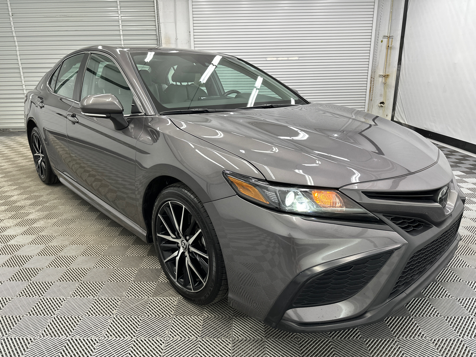 2023 Toyota Camry SE 7