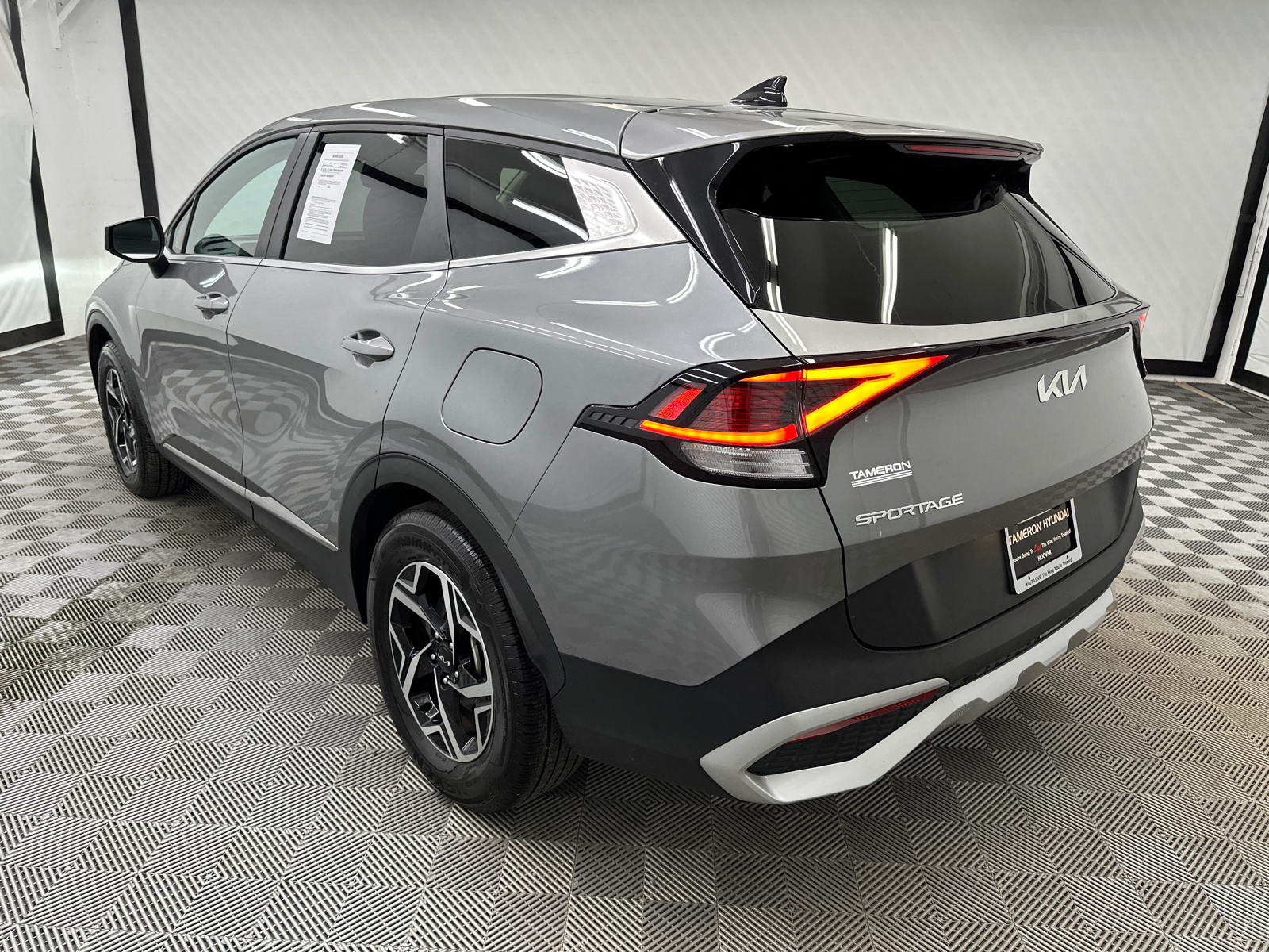 2023 Kia Sportage LX 3