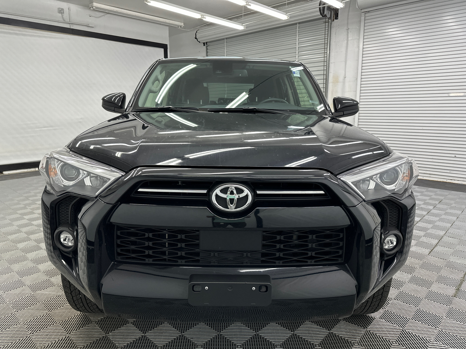 2023 Toyota 4Runner SR5 8