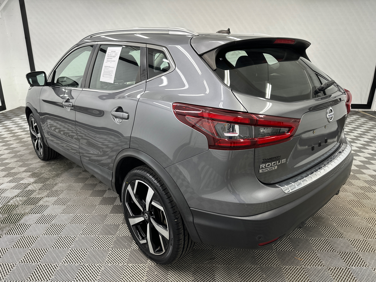 2020 Nissan Rogue Sport SL 3